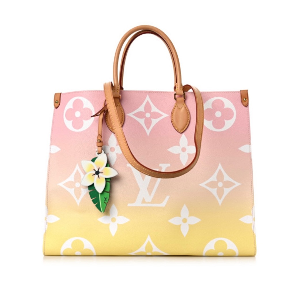 2021 Monogram Giant By The Pool On TheGo GM